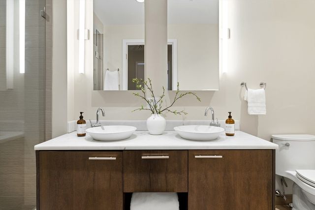 110 Stuart St 18H, Boston, MA 02116