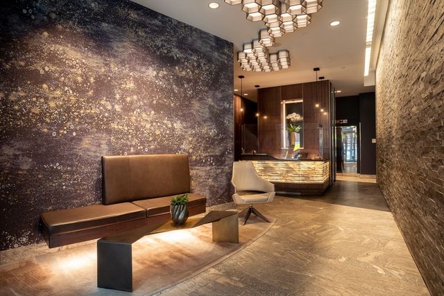 110 Stuart St 18H, Boston, MA 02116