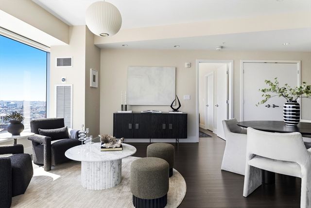 110 Stuart St 18H, Boston, MA 02116