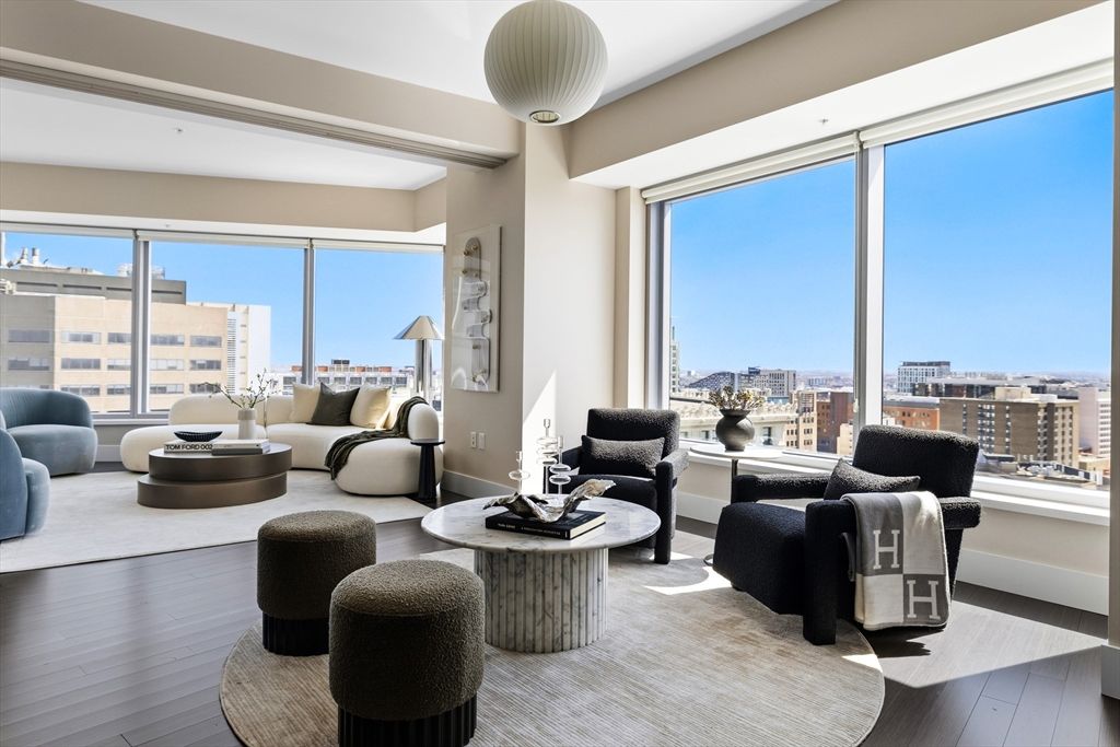 110 Stuart St 18H, Boston, MA 02116