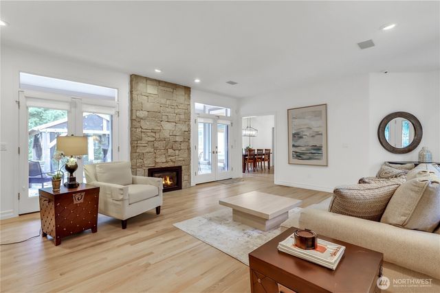 28726 SE 43rd Place, Fall City, WA 98024