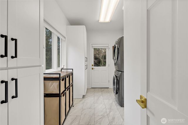 28726 SE 43rd Place, Fall City, WA 98024