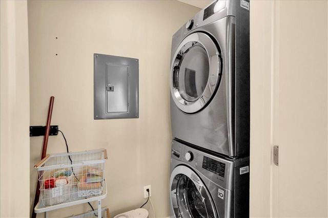 222 12th Street NE 801, Atlanta, GA 30309