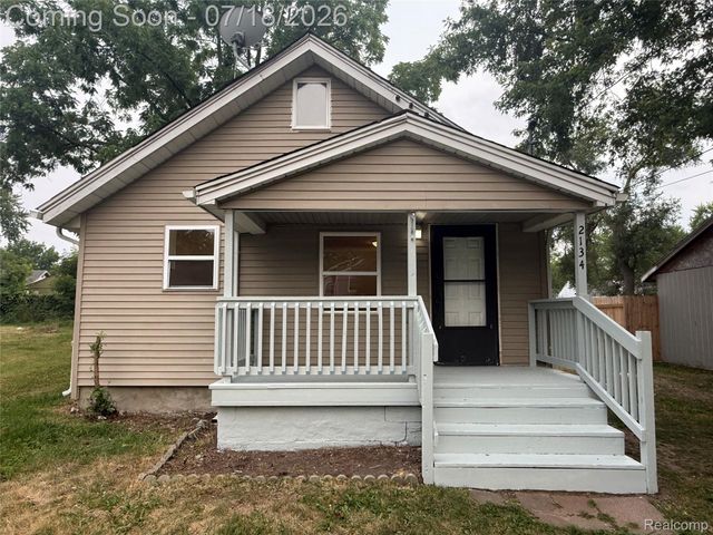 2134 E McLean Avenue, Burton, MI 48529