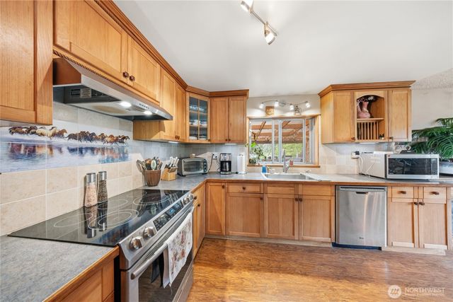 62 Roupe Road, Sequim, WA 98382