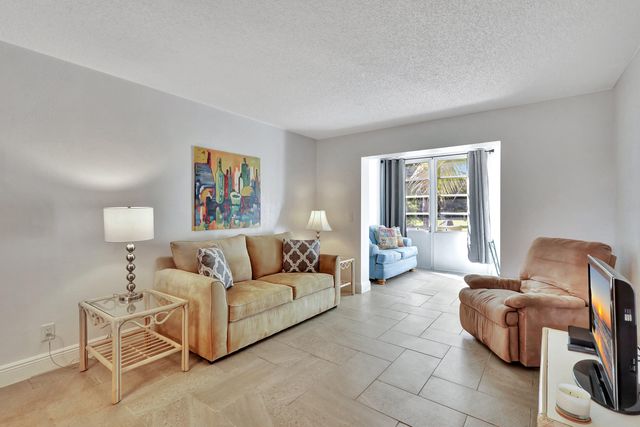 330 NE 26th Avenue 1080, Boynton Beach, FL 33435