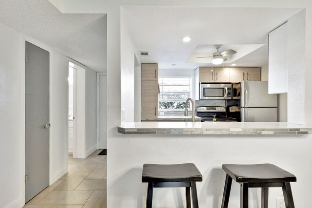 330 NE 26th Avenue 1080, Boynton Beach, FL 33435