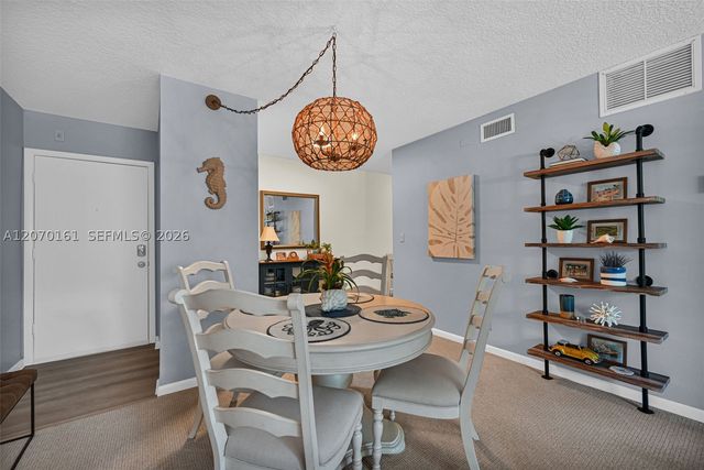 1920 NE 1st Ter 109H, Wilton Manors, FL 33305