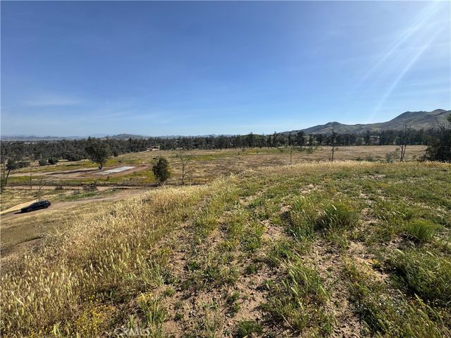 0 MUNDO Avenue, Perris, CA 92570
