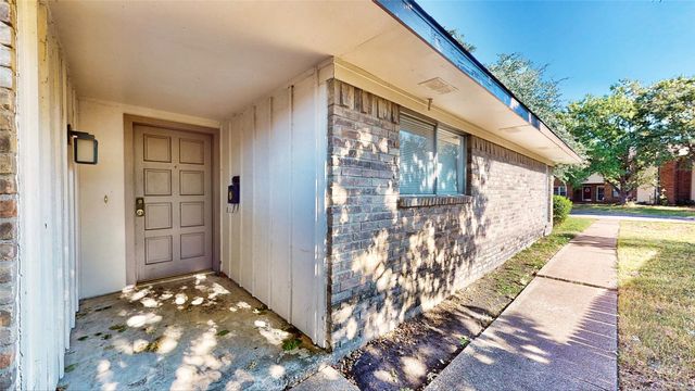 308 Towne House Lane, Richardson, TX 75081
