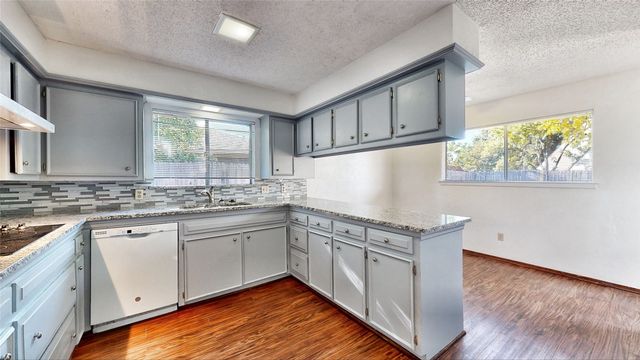 308 Towne House Lane, Richardson, TX 75081