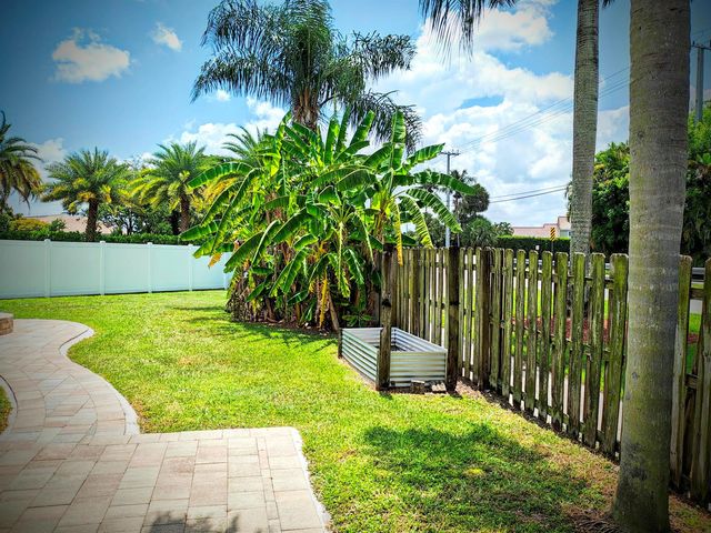9785 RIDGECREEK Road, Boca Raton, FL 33496