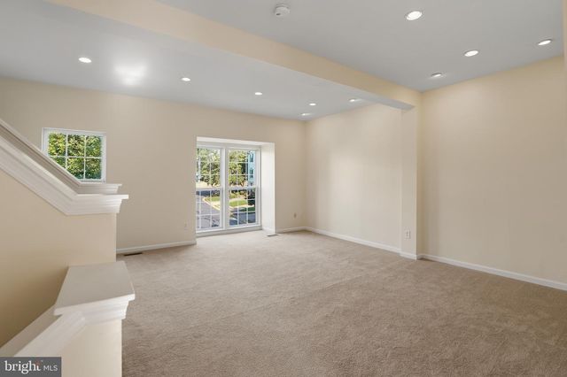 14290 GLADE SPRING DR, Centreville, VA 20121