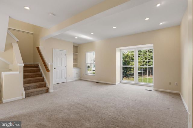 14290 GLADE SPRING DR, Centreville, VA 20121