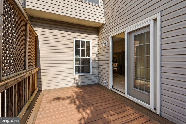14290 GLADE SPRING DR, Centreville, VA 20121