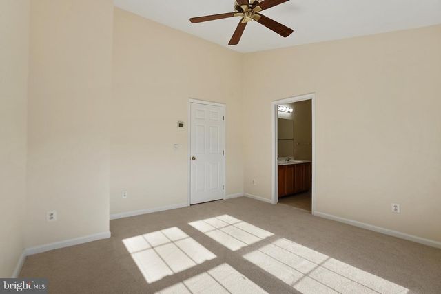 14290 GLADE SPRING DR, Centreville, VA 20121