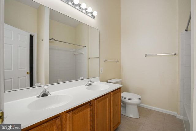14290 GLADE SPRING DR, Centreville, VA 20121