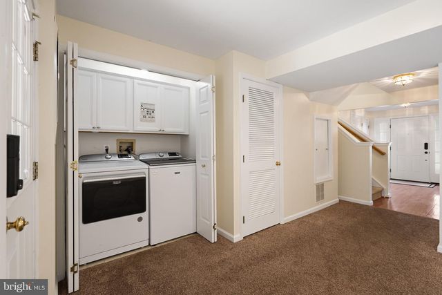 14290 GLADE SPRING DR, Centreville, VA 20121