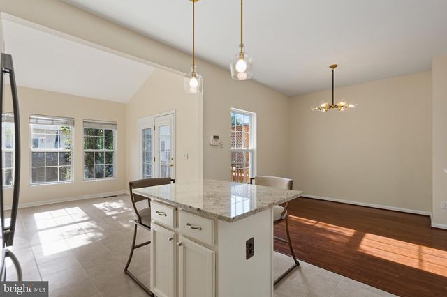 14290 GLADE SPRING DR, Centreville, VA 20121