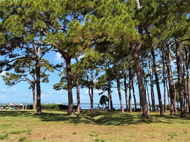 2700 BAYSHORE BOULEVARD 2108, Dunedin, FL 34698