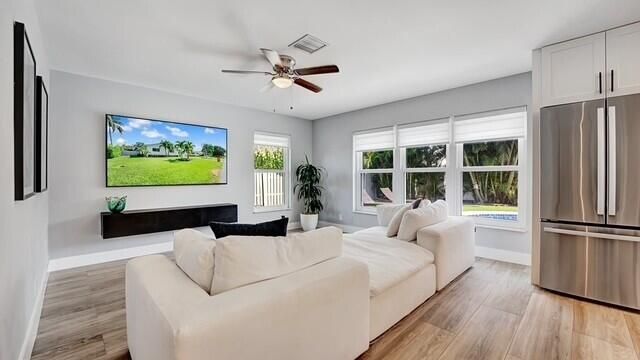 722 SW 28th Avenue, Boynton Beach, FL 33435