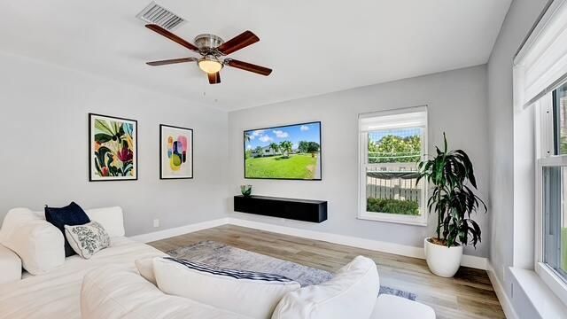 722 SW 28th Avenue, Boynton Beach, FL 33435