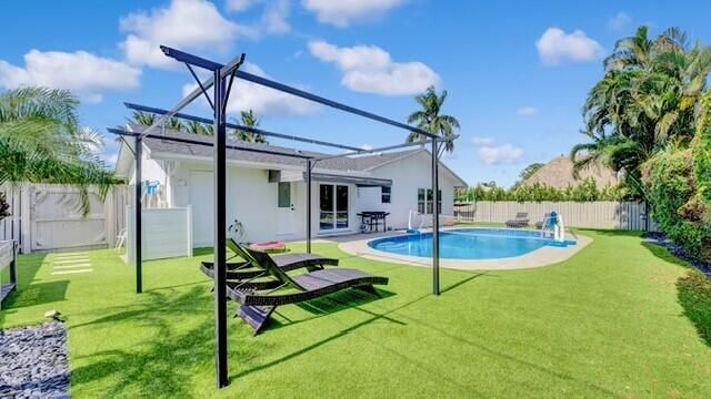 722 SW 28th Avenue, Boynton Beach, FL 33435