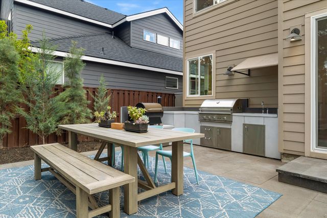 19769 Chicory Avenue, Bend, OR 97702