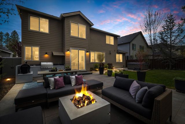 19769 Chicory Avenue, Bend, OR 97702