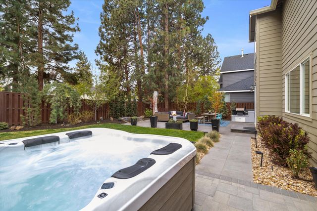 19769 Chicory Avenue, Bend, OR 97702