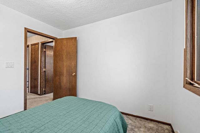 1956 3rd Street E, Saint Paul, MN 55119