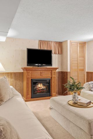 1956 3rd Street E, Saint Paul, MN 55119