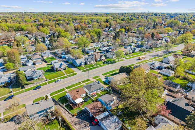 1956 3rd Street E, Saint Paul, MN 55119