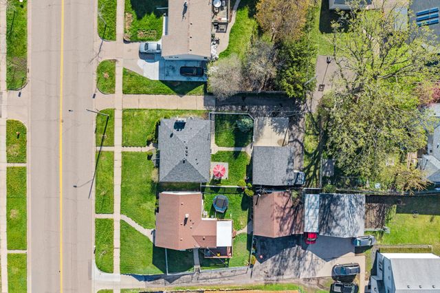 1956 3rd Street E, Saint Paul, MN 55119