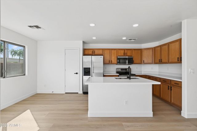 5903 S 31ST Drive, Phoenix, AZ 85041