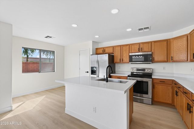 5903 S 31ST Drive, Phoenix, AZ 85041