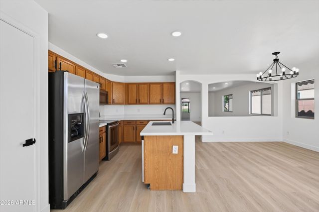 5903 S 31ST Drive, Phoenix, AZ 85041