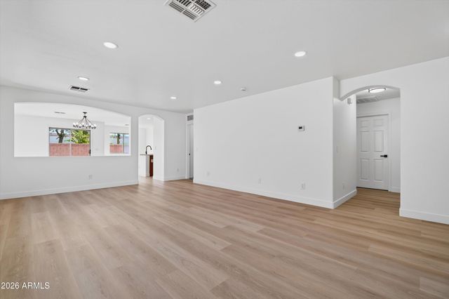 5903 S 31ST Drive, Phoenix, AZ 85041