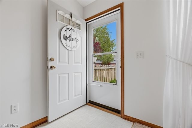 519 Heather Woods Drive, Elyria, OH 44035
