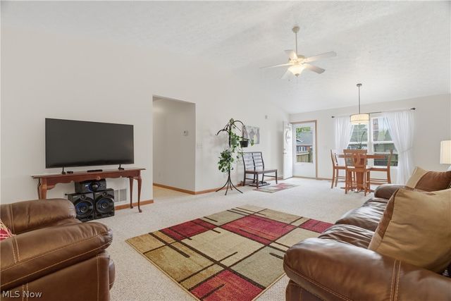 519 Heather Woods Drive, Elyria, OH 44035