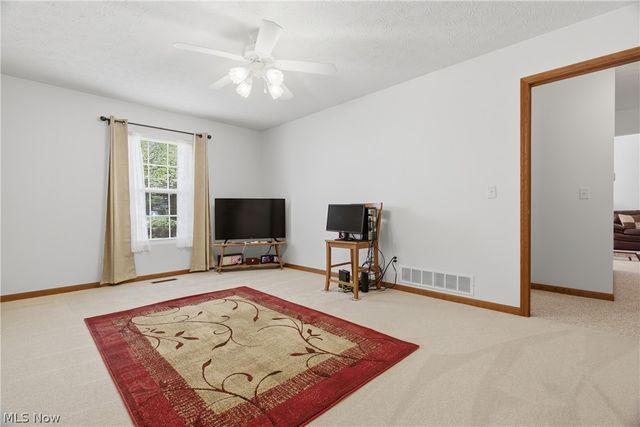 519 Heather Woods Drive, Elyria, OH 44035