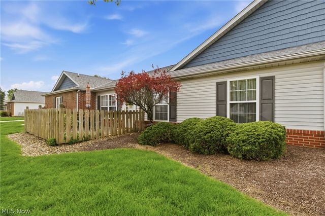 519 Heather Woods Drive, Elyria, OH 44035