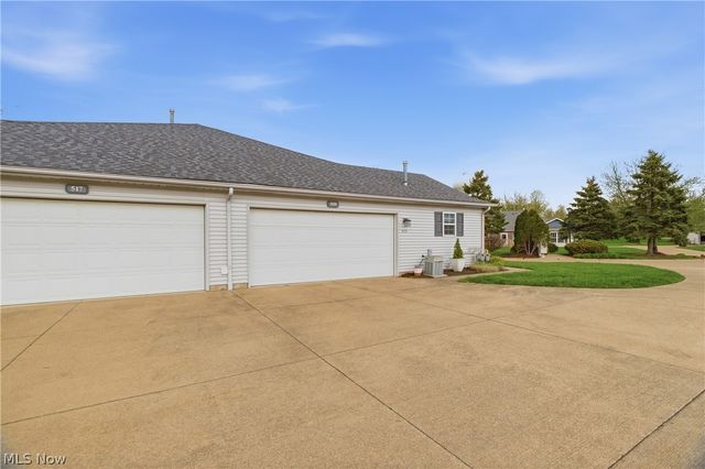 519 Heather Woods Drive, Elyria, OH 44035