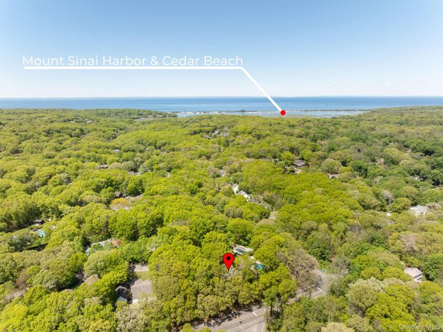21 Laurita Gate, Port Jefferson, NY 11777