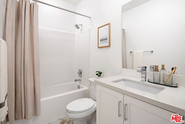 1666 Coral Sea Lane, Los Angeles, CA 90732