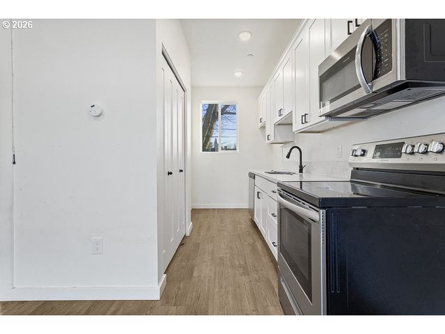 7360 N ATLANTIC Ave 4, Portland, OR 97217