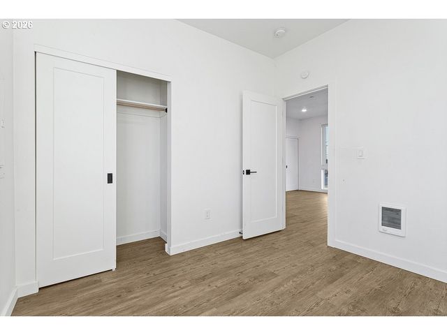 7360 N ATLANTIC Ave 4, Portland, OR 97217