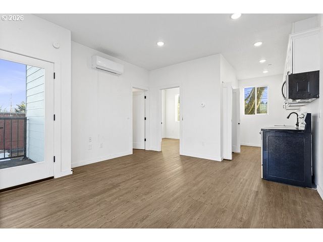 7360 N ATLANTIC Ave 4, Portland, OR 97217