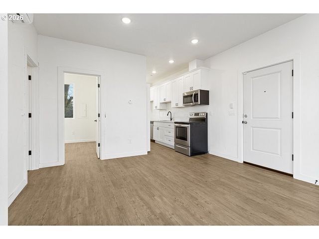 7360 N ATLANTIC Ave 4, Portland, OR 97217