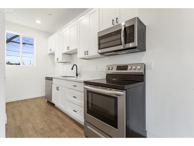 7360 N ATLANTIC Ave 4, Portland, OR 97217